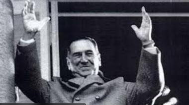 📘 Perón, la palabra, las manos y la doctrina